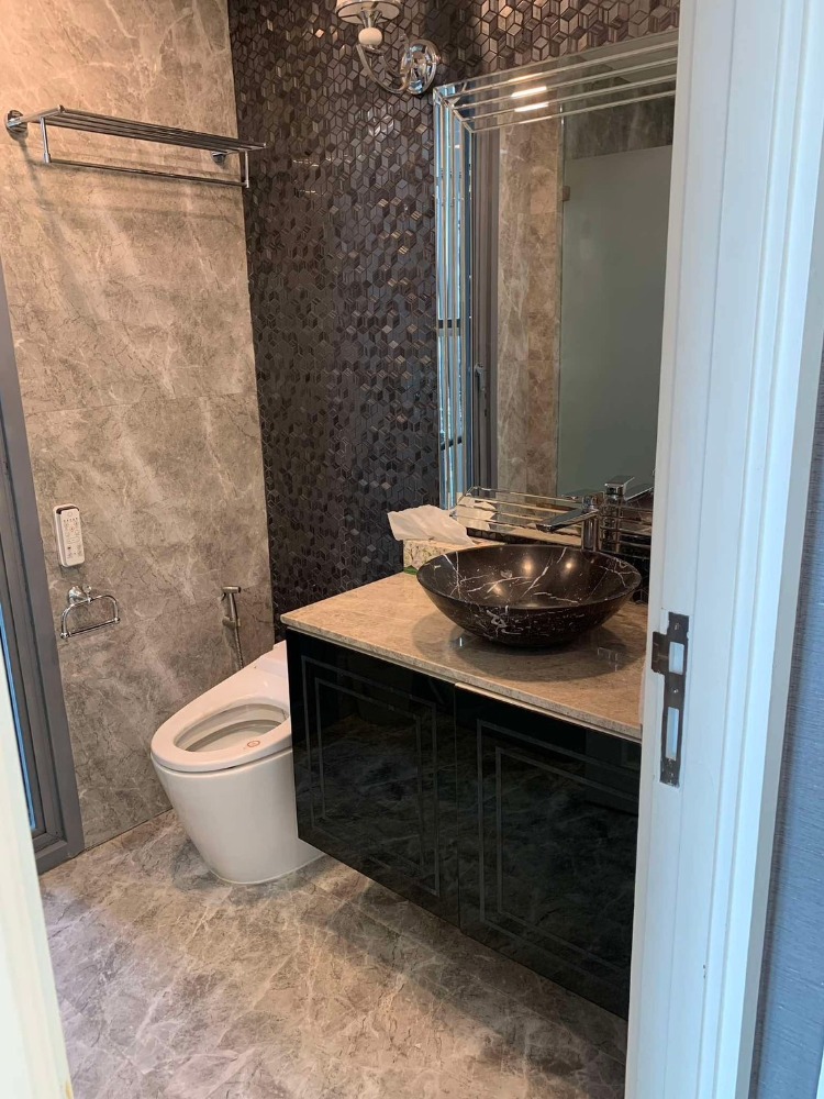 For SaleCondoRama3 (Riverside),Satupadit : Urgent sale 📍 Star View 📍 2 bedrooms, 2 bathrooms, fully furnished, including built-ins.