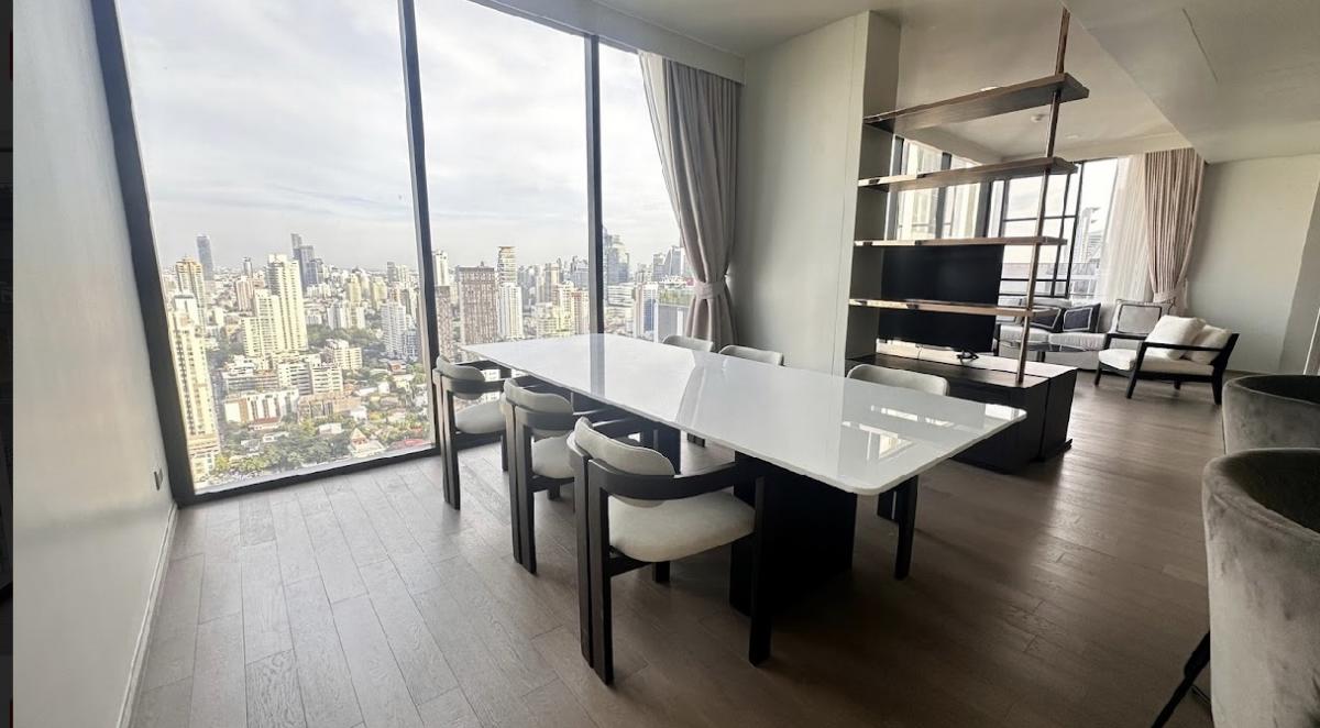 ให้เช่าคอนโดสุขุมวิท อโศก ทองหล่อ : For Rent : Celes Asoke 3Bed 3Bath 140sqm high floor 37++ 200k close to Bts Asoke good location