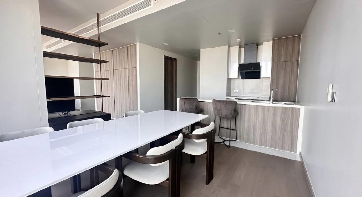 ให้เช่าคอนโดสุขุมวิท อโศก ทองหล่อ : For Rent : Celes Asoke 3Bed 3Bath 140sqm high floor 37++ 200k close to Bts Asoke good location