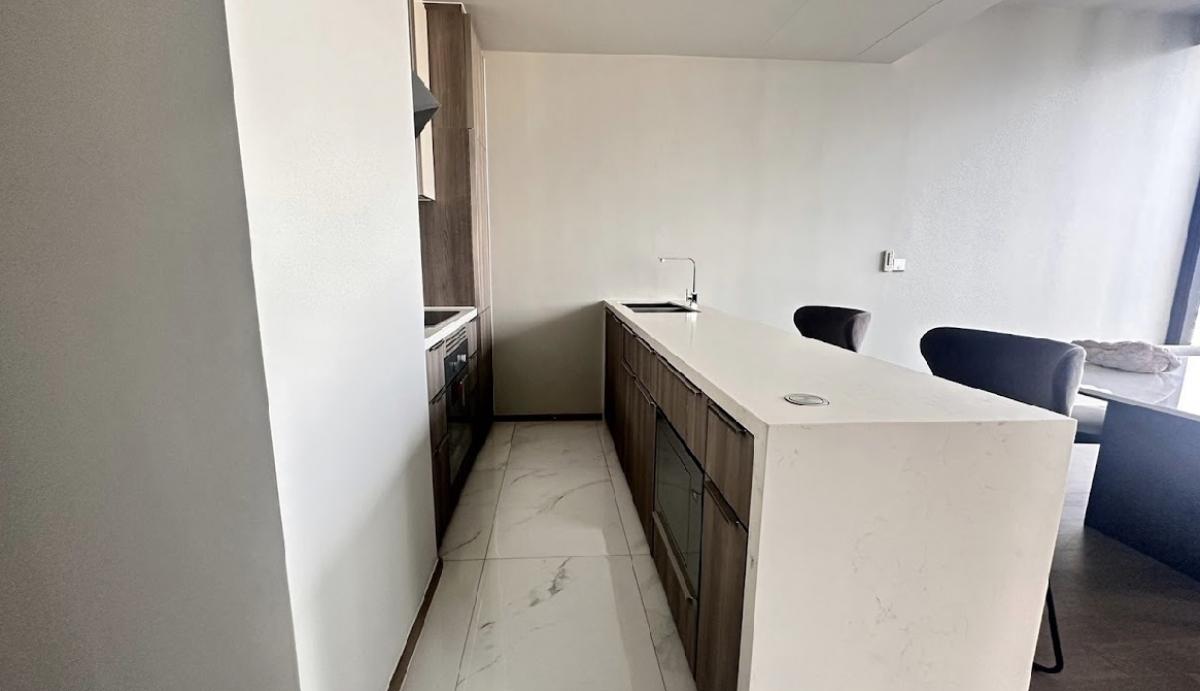 ให้เช่าคอนโดสุขุมวิท อโศก ทองหล่อ : For Rent : Celes Asoke 3Bed 3Bath 140sqm high floor 37++ 200k close to Bts Asoke good location