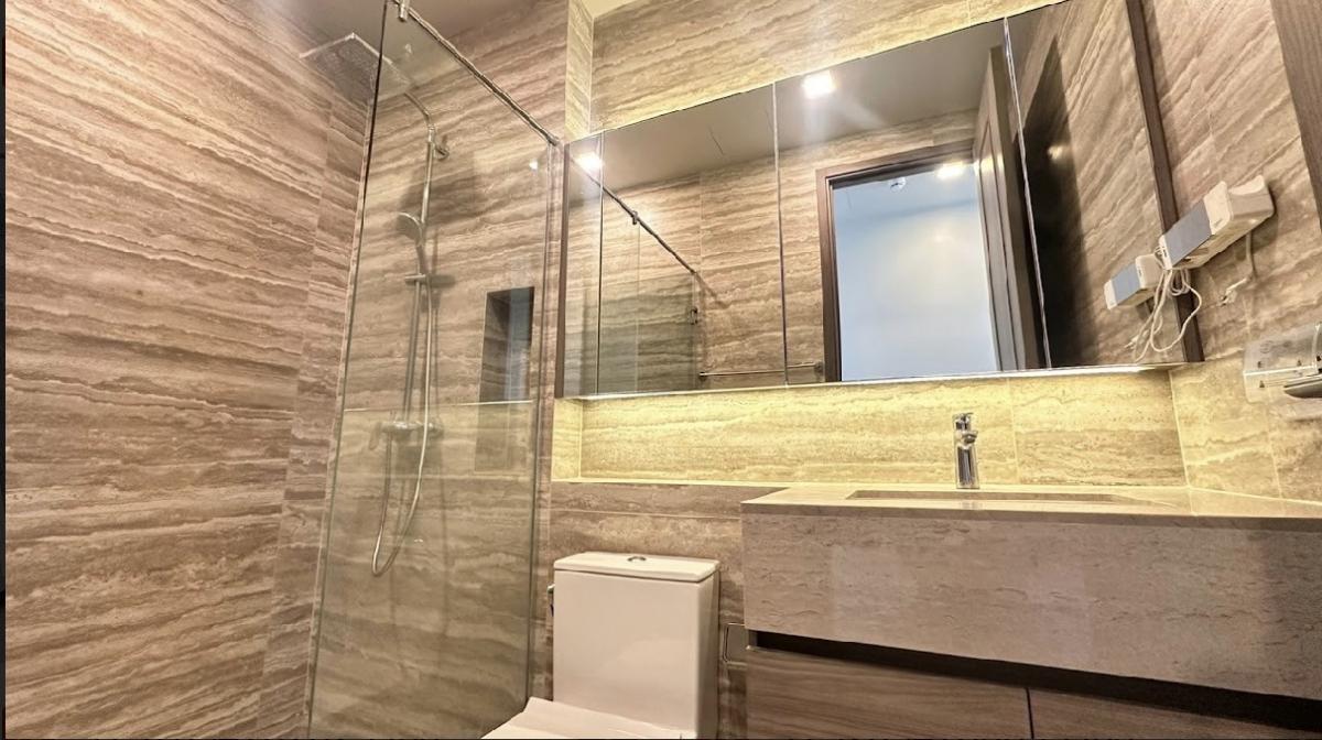 ให้เช่าคอนโดสุขุมวิท อโศก ทองหล่อ : For Rent : Celes Asoke 3Bed 3Bath 140sqm high floor 37++ 200k close to Bts Asoke good location