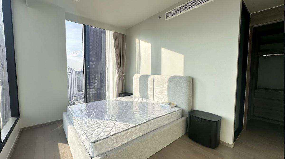 ให้เช่าคอนโดสุขุมวิท อโศก ทองหล่อ : For Rent : Celes Asoke 3Bed 3Bath 140sqm high floor 37++ 200k close to Bts Asoke good location