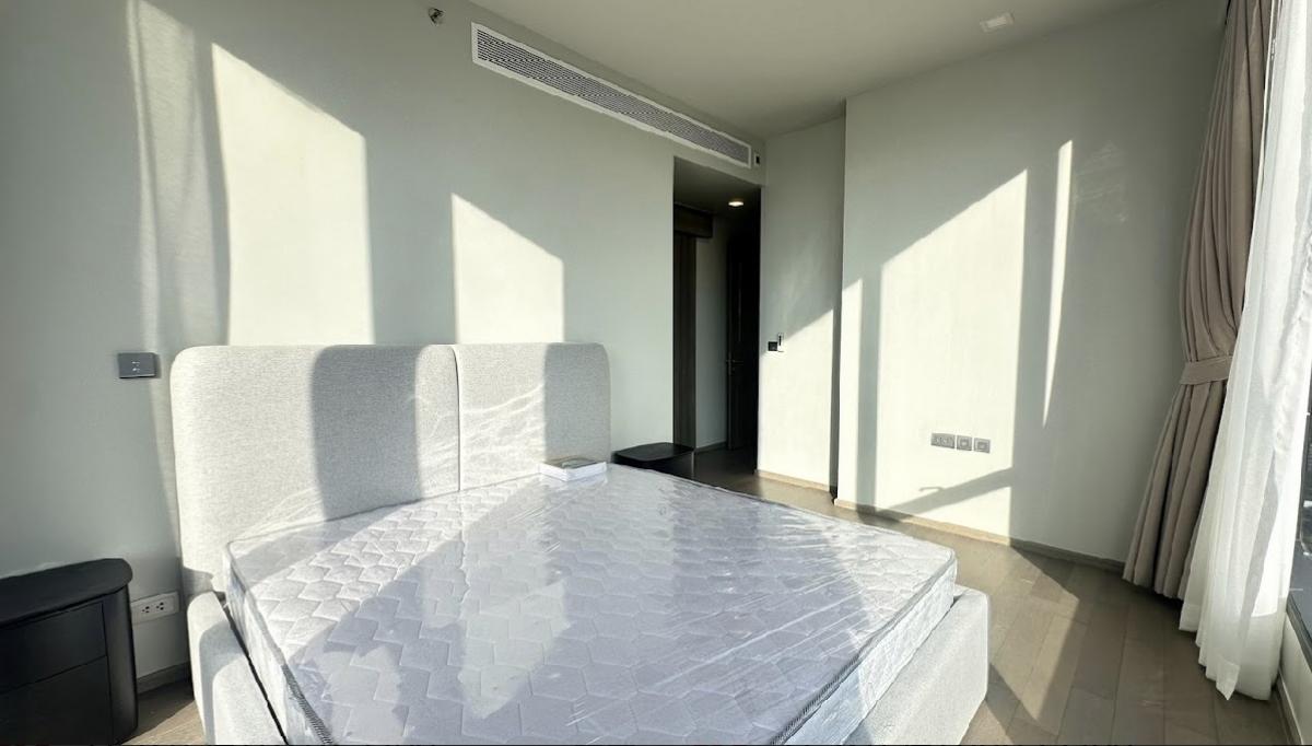 ให้เช่าคอนโดสุขุมวิท อโศก ทองหล่อ : For Rent : Celes Asoke 3Bed 3Bath 140sqm high floor 37++ 200k close to Bts Asoke good location