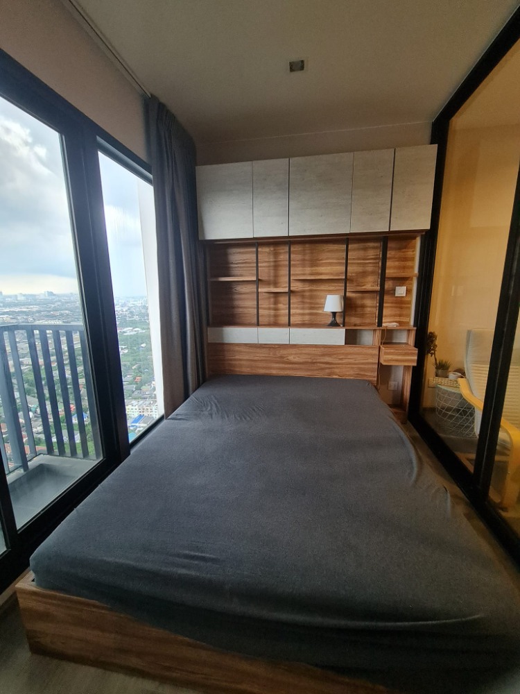 ให้เช่าคอนโดรัตนาธิเบศร์ สนามบินน้ำ พระนั่งเกล้า : ให้เช่า 1 ห้องนอน 1 ห้อง 31 ตรม. ชั้น 41 The Politan Rive 11,000 บาท