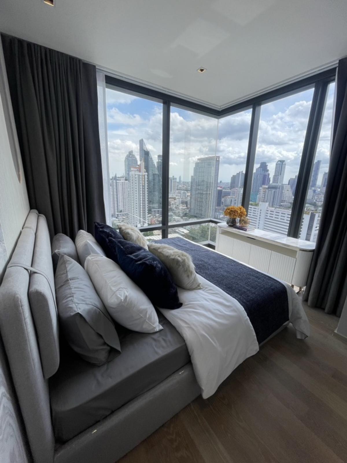 ให้เช่าคอนโดสีลม ศาลาแดง บางรัก : For rent ASHTON SILOM 🔥วิวเมือง ชั้นสูง 2 Bedroom  2 Bath  72 sq.m. 75,000 baht
