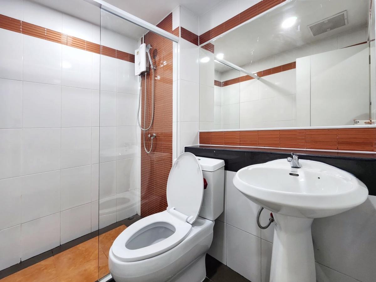 For SaleCondoBang Sue, Wong Sawang, Tao Pun : 🌷Regent Home Condo 6/1, move in with your bags🌷This price is no longer available in the Prachachuen area. Big and full. 💰Size 63 sq m. Price 2.39 million💰