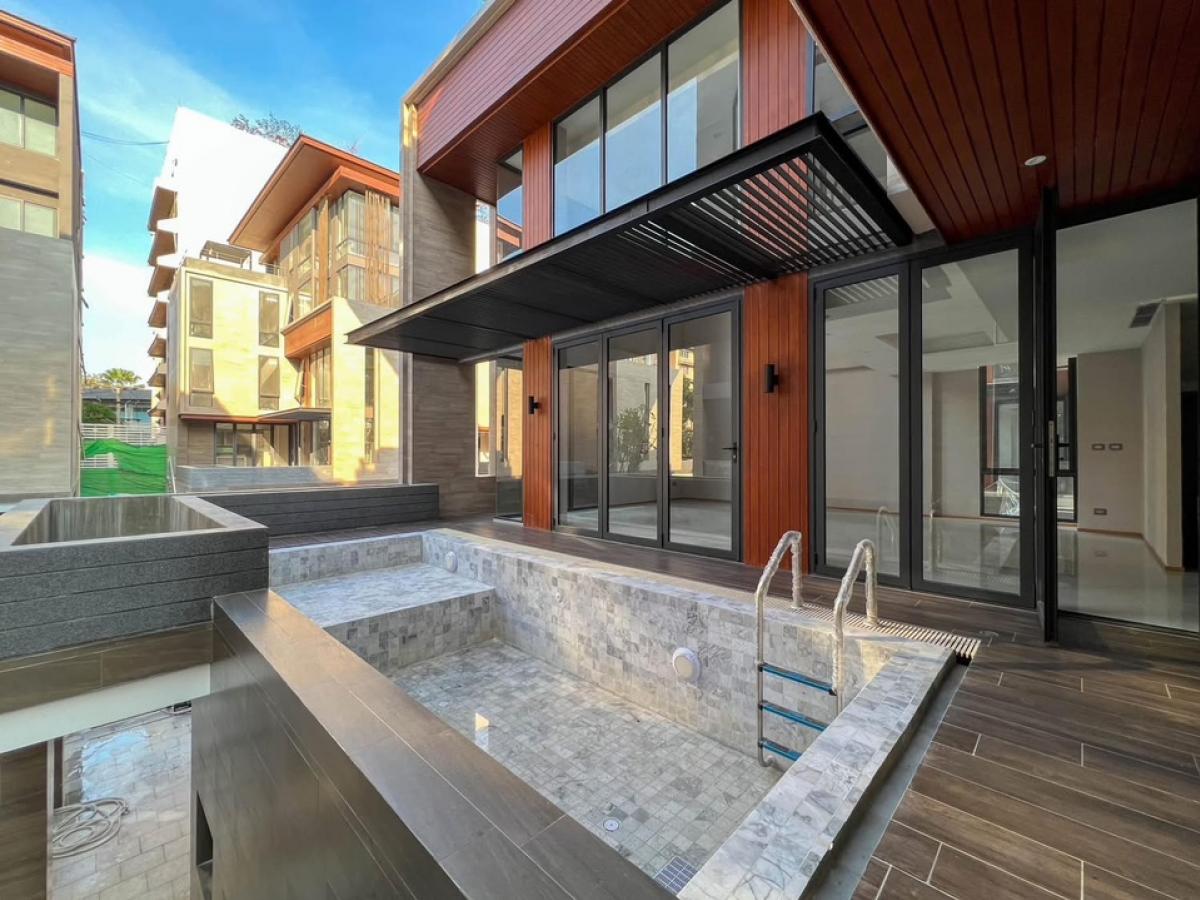 ขายบ้านสาทร นราธิวาส : ขายบ้าน Anina Villa Sarthorn Yenakart  ขนาด 520 Sq.m  4 bed 5 bath เพียง 68 MB ติดต่อ 086-795-9997 (จิมมี่)