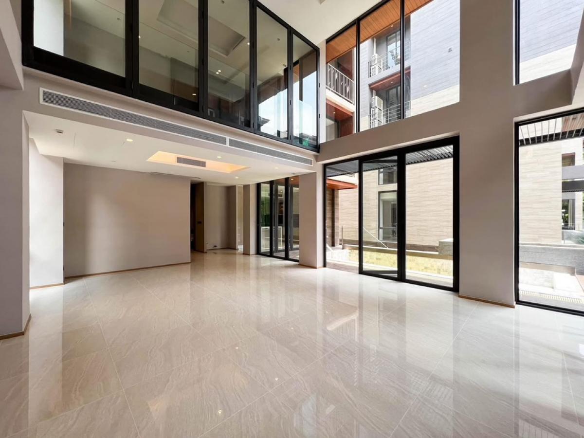 ขายบ้านสาทร นราธิวาส : ขายบ้าน Anina Villa Sarthorn Yenakart  ขนาด 520 Sq.m  4 bed 5 bath เพียง 68 MB ติดต่อ 086-795-9997 (จิมมี่)