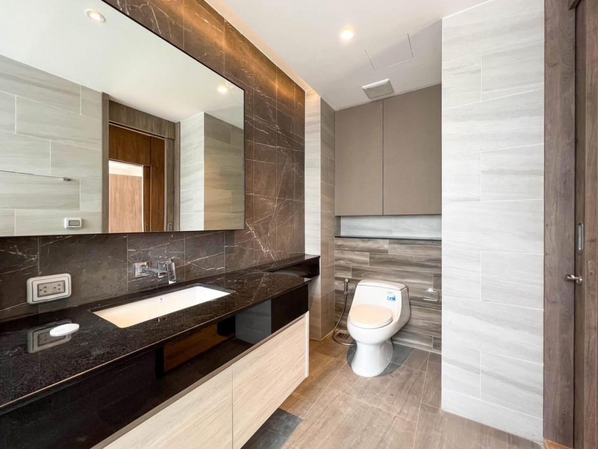 ขายบ้านสาทร นราธิวาส : ขายบ้าน Anina Villa Sarthorn Yenakart  ขนาด 520 Sq.m  4 bed 5 bath เพียง 68 MB ติดต่อ 086-795-9997 (จิมมี่)