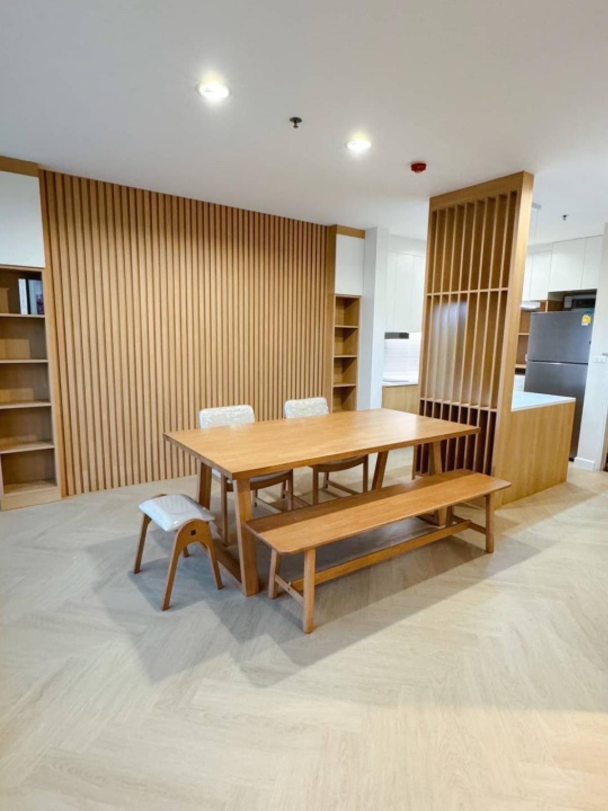 For SaleCondoLadprao, Central Ladprao : 📢👇Sell with tenant til Feb 26
Short walk to BTS, MRT, shopping mall, good price nice place , one of the biggest unit in this project