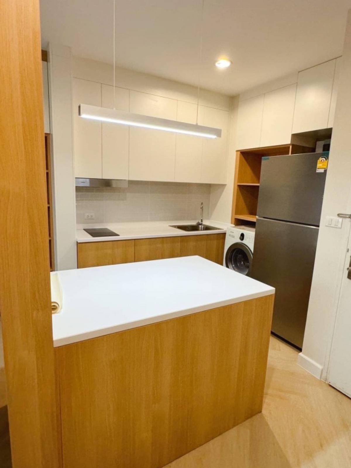 For SaleCondoLadprao, Central Ladprao : 📢👇Sell with tenant til Feb 26
Short walk to BTS, MRT, shopping mall, good price nice place , one of the biggest unit in this project