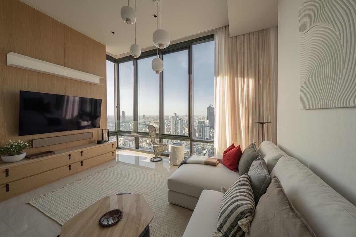 ให้เช่าคอนโดสีลม ศาลาแดง บางรัก : For rent ASHTON SILOM 🔥วิวเมือง ชั้นสูง 2 Bedroom  2 Bath  75 sq.m. 85,000 baht