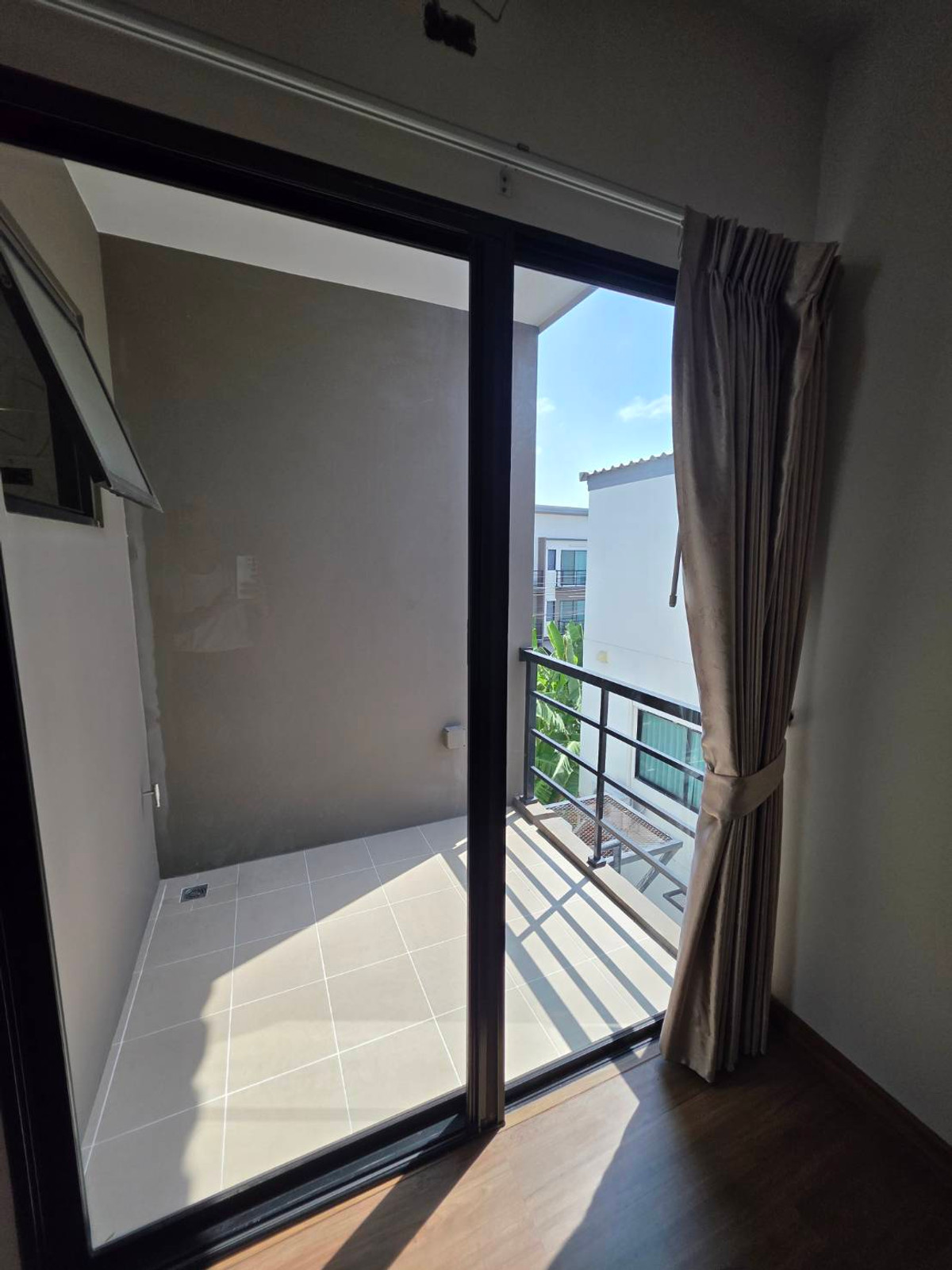 ให้เช่าทาวน์โฮมอ่อนนุช อุดมสุข : ว่างพร้อมอยู่ ทาวน์โฮม 3 ชั้น 3นอน 3น้ำ (ใกล้ BTS สีเหลือง สถานีศรีนุช)