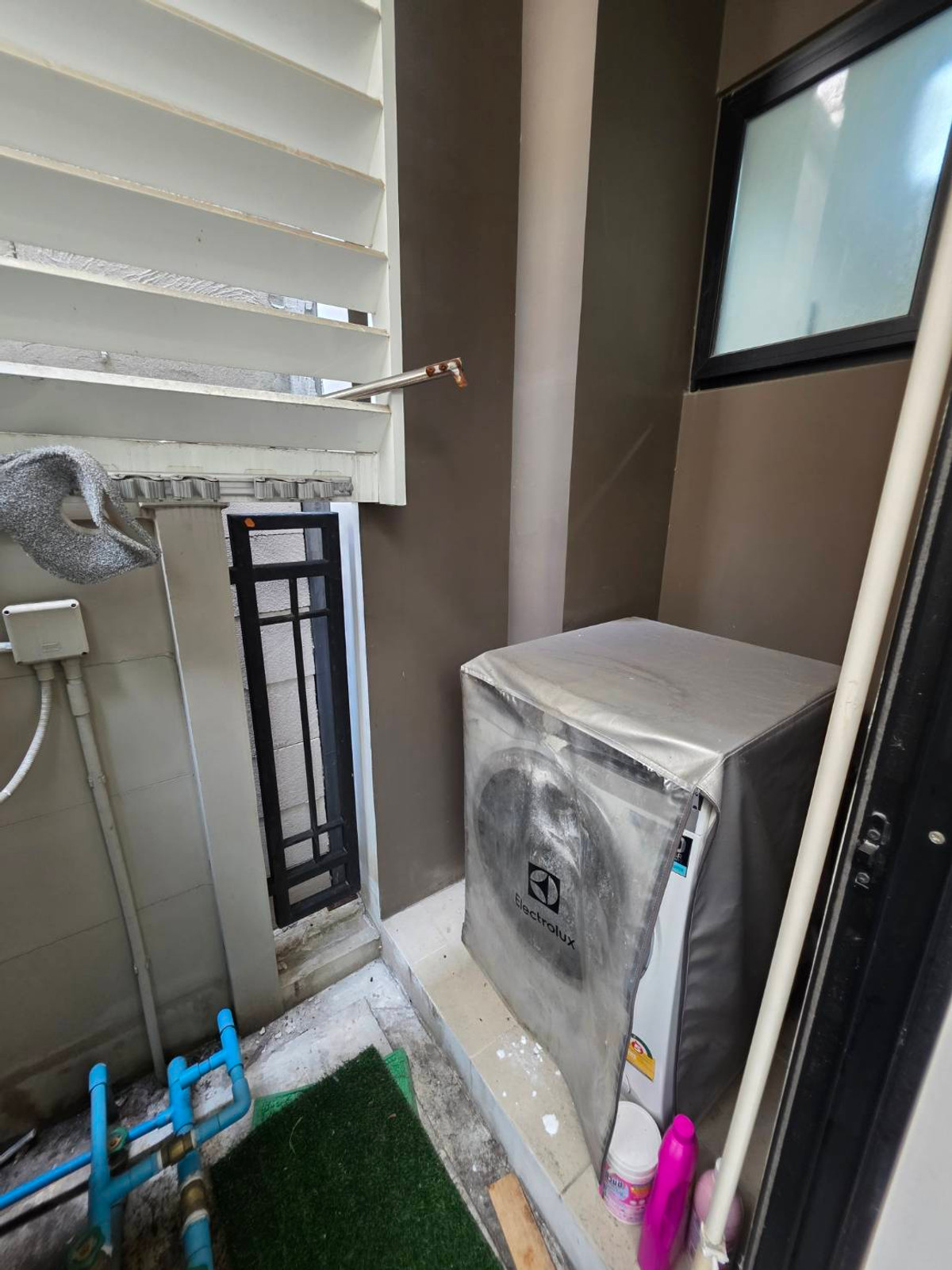 ให้เช่าทาวน์โฮมอ่อนนุช อุดมสุข : ว่างพร้อมอยู่ ทาวน์โฮม 3 ชั้น 3นอน 3น้ำ (ใกล้ BTS สีเหลือง สถานีศรีนุช)