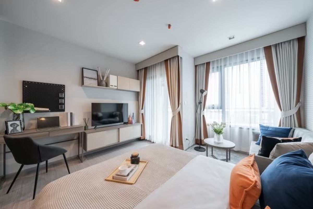 For RentCondoThaphra, Talat Phlu, Wutthakat : • 𝐑𝐄𝐍𝐓 • 𝐋𝐢𝐟𝐞 𝐒𝐚𝐭𝐡𝐨𝐫𝐧 𝐒𝐢𝐞𝐫𝐫𝐚 • 1 Bed  • 28 Sqm. •  𝐅𝐮𝐥𝐥𝐲-𝐅𝐮𝐫𝐧𝐢𝐬𝐡𝐞𝐝 ** No Parking Slot** 𝐋𝐢𝐧𝐞 𝐈𝐃 : 𝐕𝐚𝐬𝐬𝐢𝐥𝐲