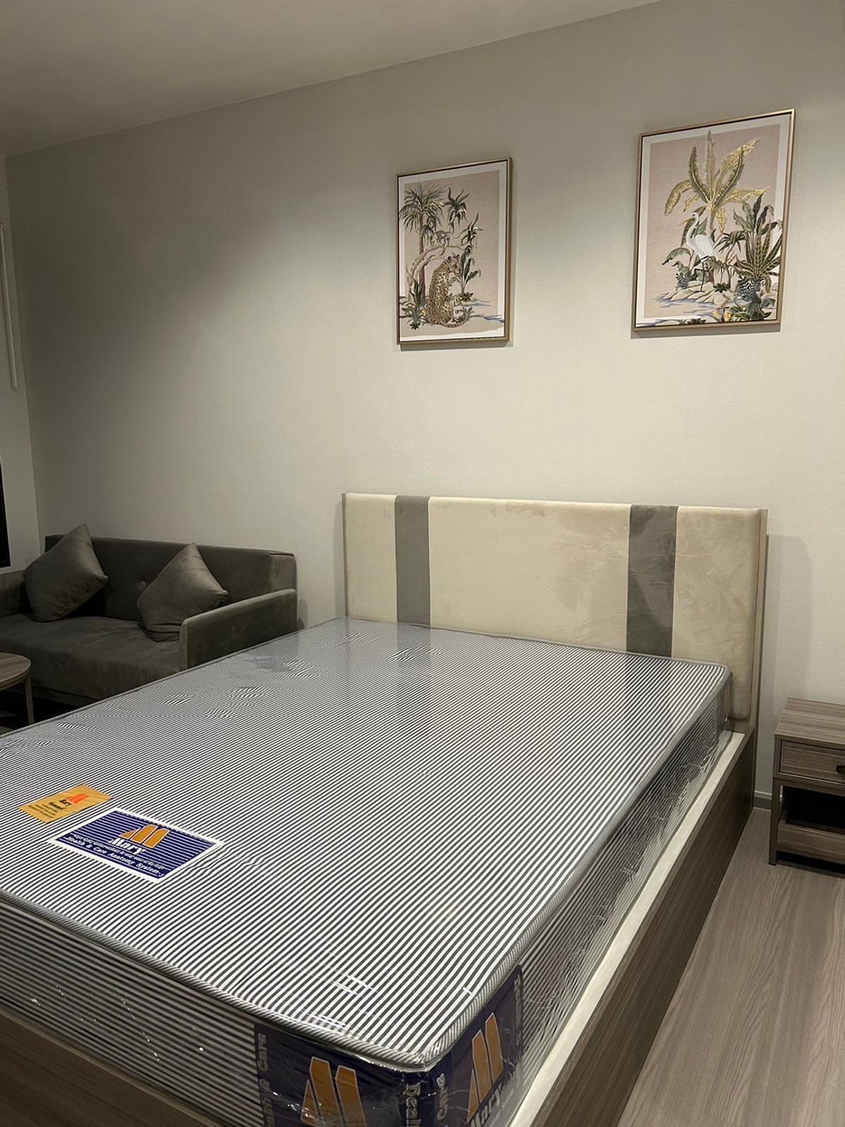 ให้เช่าคอนโดท่าพระ ตลาดพลู วุฒากาศ : • 𝐑𝐄𝐍𝐓 • 𝐋𝐢𝐟𝐞 𝐒𝐚𝐭𝐡𝐨𝐫𝐧 𝐒𝐢𝐞𝐫𝐫𝐚 • 1 Bed  • 28 Sqm. •  𝐅𝐮𝐥𝐥𝐲-𝐅𝐮𝐫𝐧𝐢𝐬𝐡𝐞𝐝  𝐋𝐢𝐧𝐞 𝐈𝐃 : 𝐕𝐚𝐬𝐬𝐢𝐥𝐲