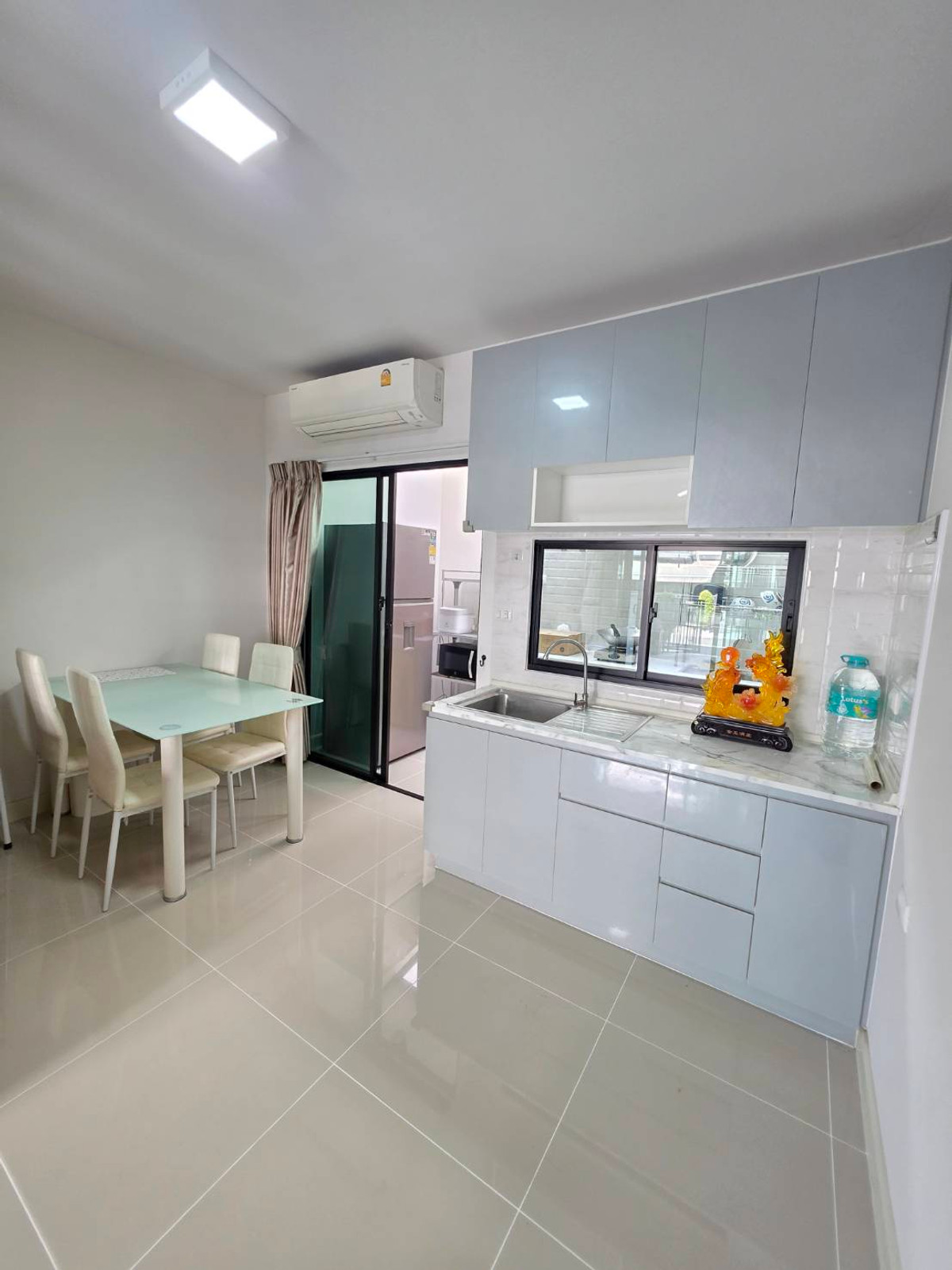 ให้เช่าทาวน์โฮมอ่อนนุช อุดมสุข : ว่างพร้อมอยู่ ทาวน์โฮม 3 ชั้น 3นอน 3น้ำ (ใกล้ BTS สีเหลือง สถานีศรีนุช)