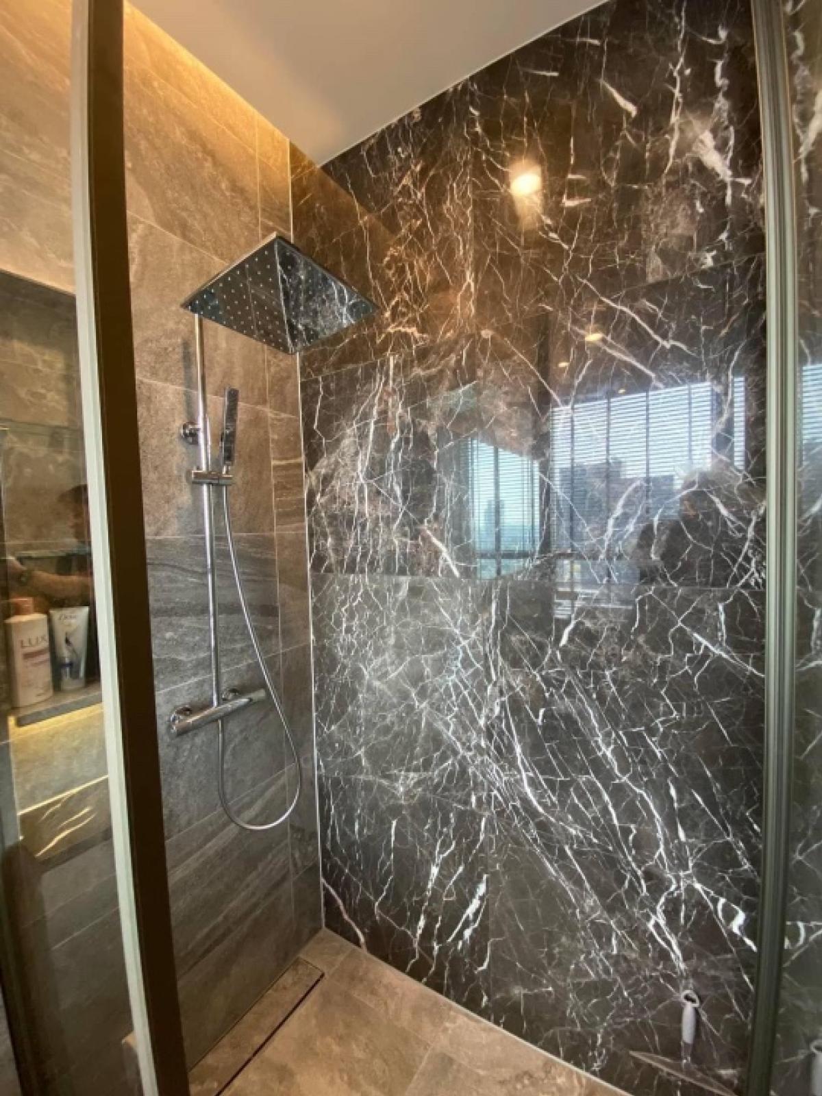 ขายคอนโดสุขุมวิท อโศก ทองหล่อ : ขายพร้อมผู้เช่า ถึง กุมภาพันธ์ 2570
คอนโดESSE SUKHUMVIT 36  2ห้องนอน เฟอร์นิเจอร์ครบ บนถนนสุขุมวิท ใกลั BTSทองหล่อ