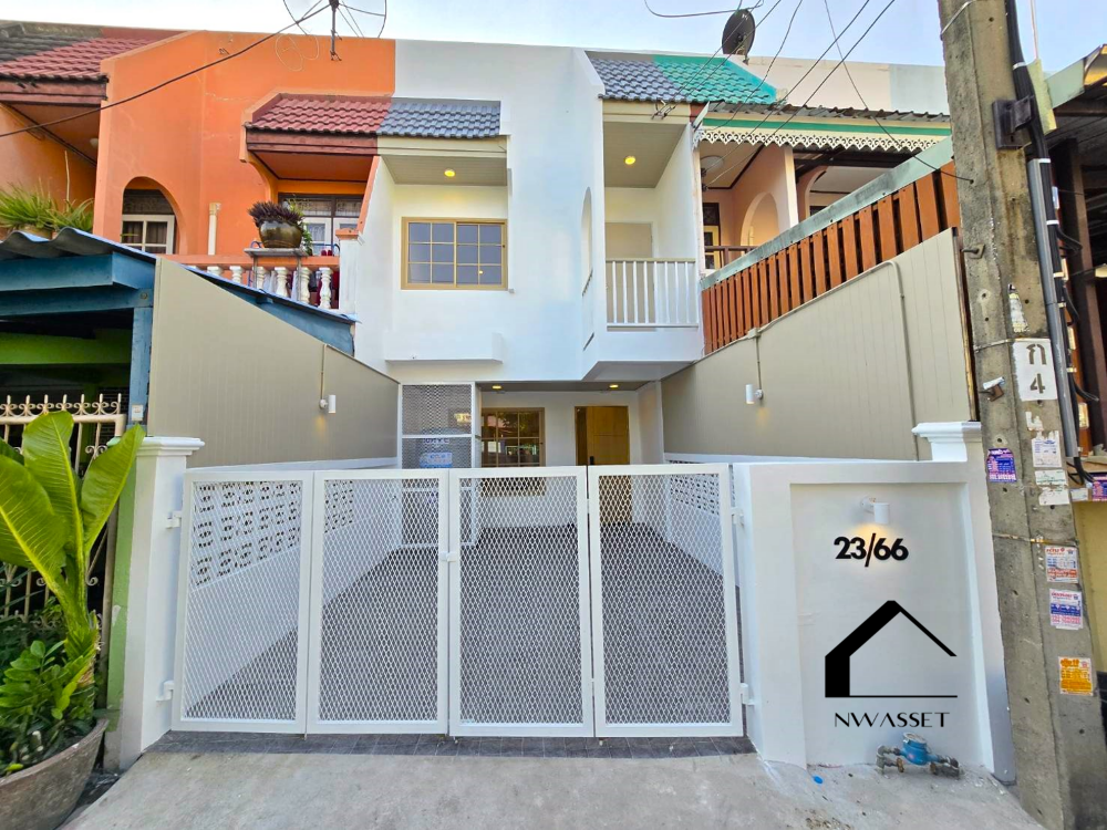 For SaleTownhomeOnnut, Udomsuk : For sale: 2-storey townhouse, completely renovated, Sukhumvit 93, only 10 minutes from BTS Bang Chak.