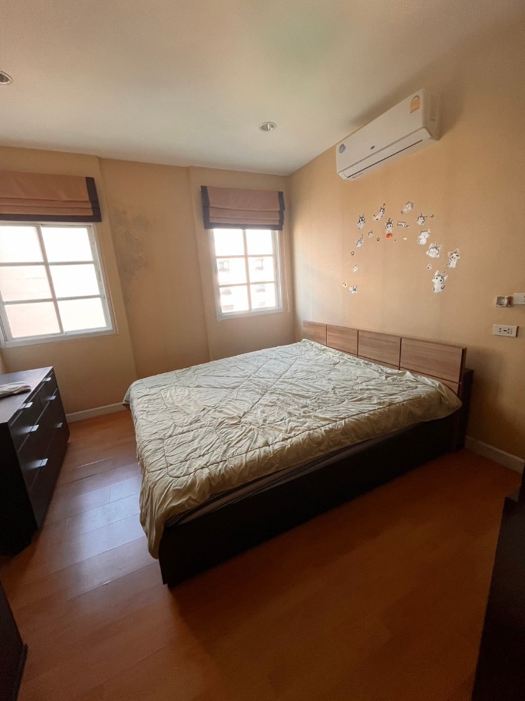 For SaleCondoRatchadapisek, Huaikwang, Suttisan : Condo for sale, 8th floor, room 35 sq m., Johnny Tower project (S4536)