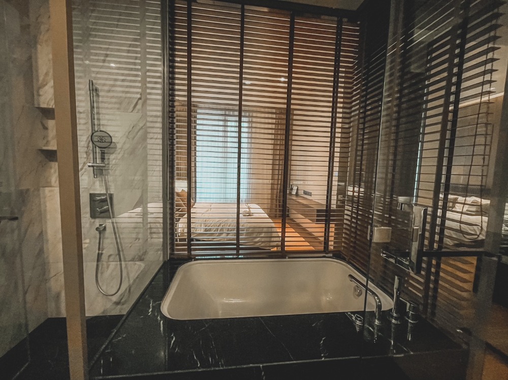 For SaleCondoSilom, Saladaeng, Bangrak : Sell ​​Saladaeng One Ready to move in (S15-16057)