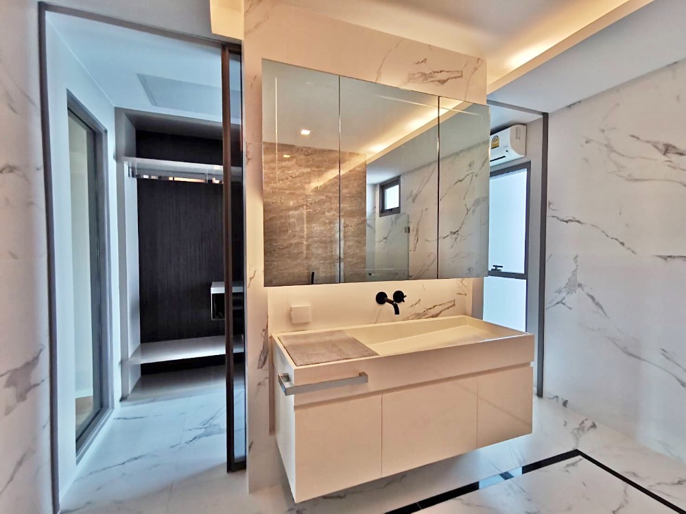 ให้เช่าคอนโดบางซื่อ วงศ์สว่าง เตาปูน : ให้เช่า 333  Riverside  พร้อมอยู่  ( S15-7183 )