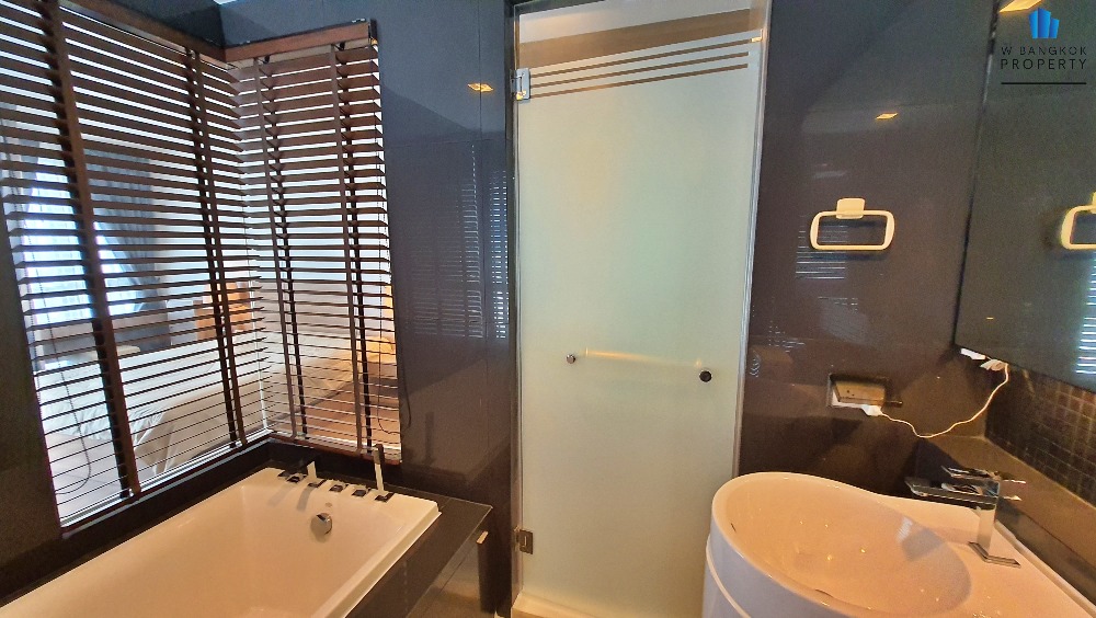 For SaleCondoSathorn, Narathiwat : 🔥HOT Pro🔥For sale, luxury condo, on Sathorn Road, Rhythm Sathorn, 2-Bed, 2-Bath, beautifully decorated, high floor, river view, very beautiful