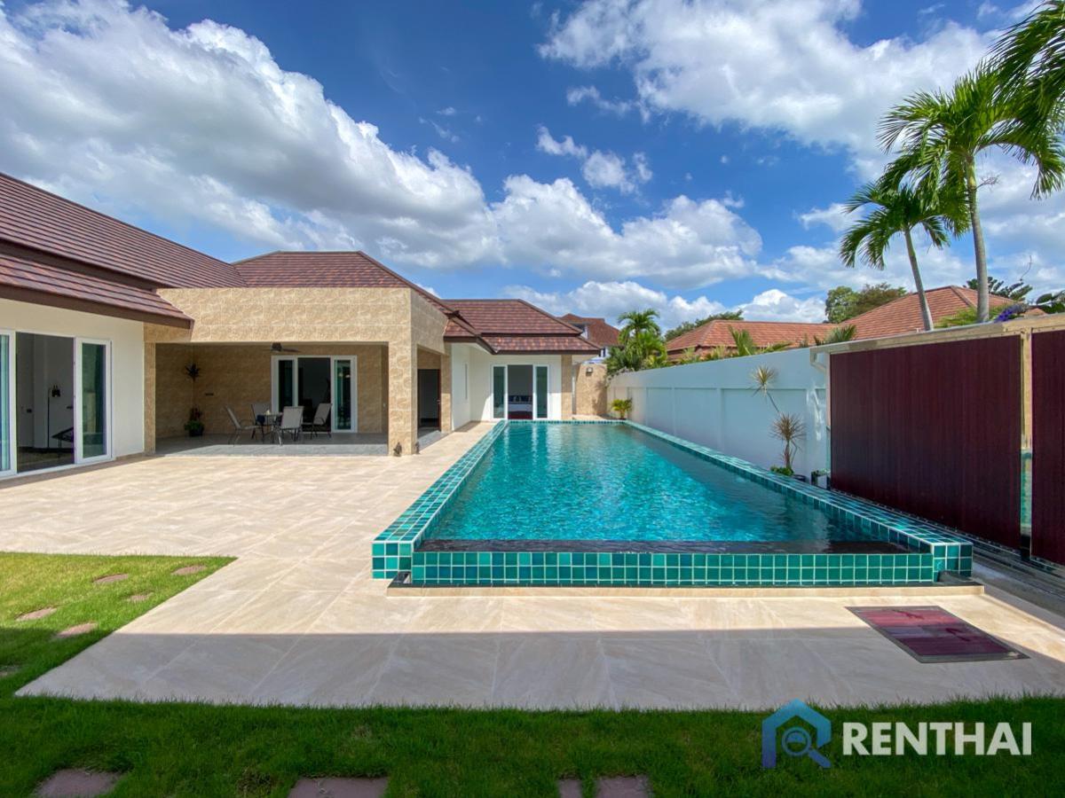 For SaleHousePattaya, Bangsaen, Chonburi : Luxurious brand new 3 bedroom Fully Furnished House in Huai Yai, Pattaya. Prime Location easy for transportation.