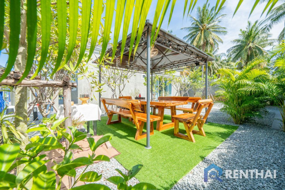 For SaleHousePattaya, Bangsaen, Chonburi : Brand new fully furnished House in Pattaya - Spacious land plot with a large, breezy garden—perfect for relaxing in nature.