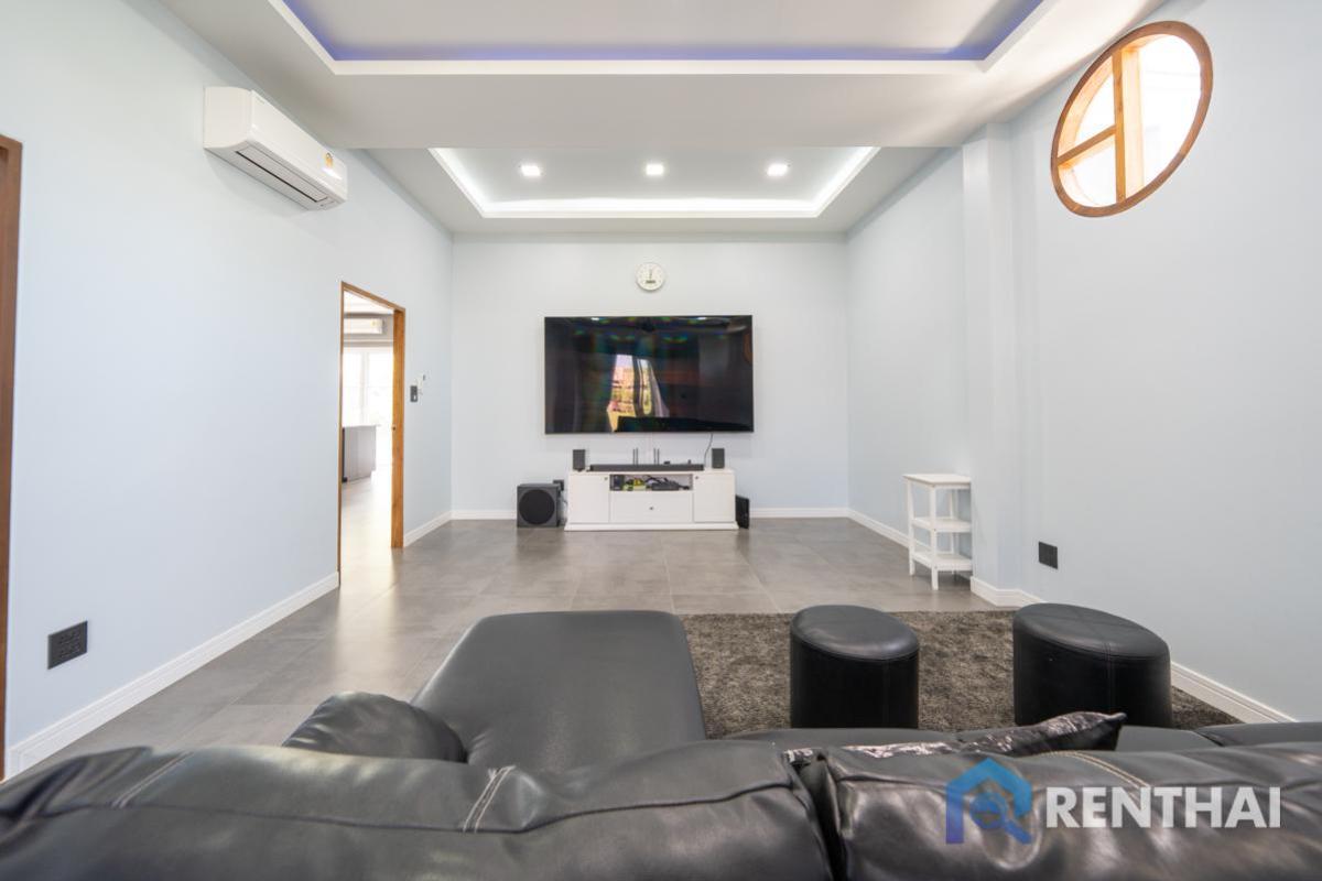 For SaleHousePattaya, Bangsaen, Chonburi : Brand new fully furnished House in Pattaya - Spacious land plot with a large, breezy garden—perfect for relaxing in nature.