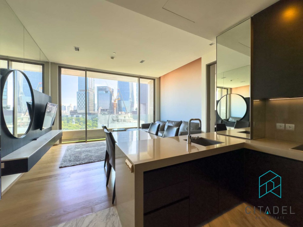 For SaleCondoSilom, Saladaeng, Bangrak : Saladaeng One - Nicely Furnished 1 Bed Condo for Sale!