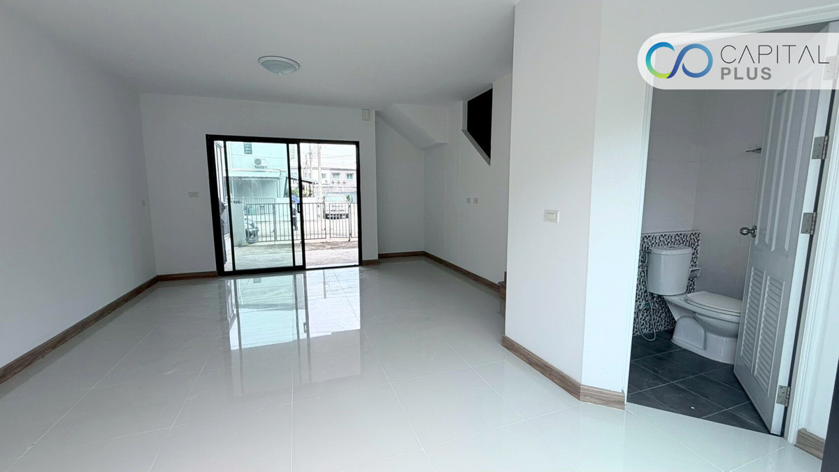 ขาย/ให้เช่า ทาวน์เฮ้าส์ หมู่บ้านลภาวันดีน่า 23 Loading...