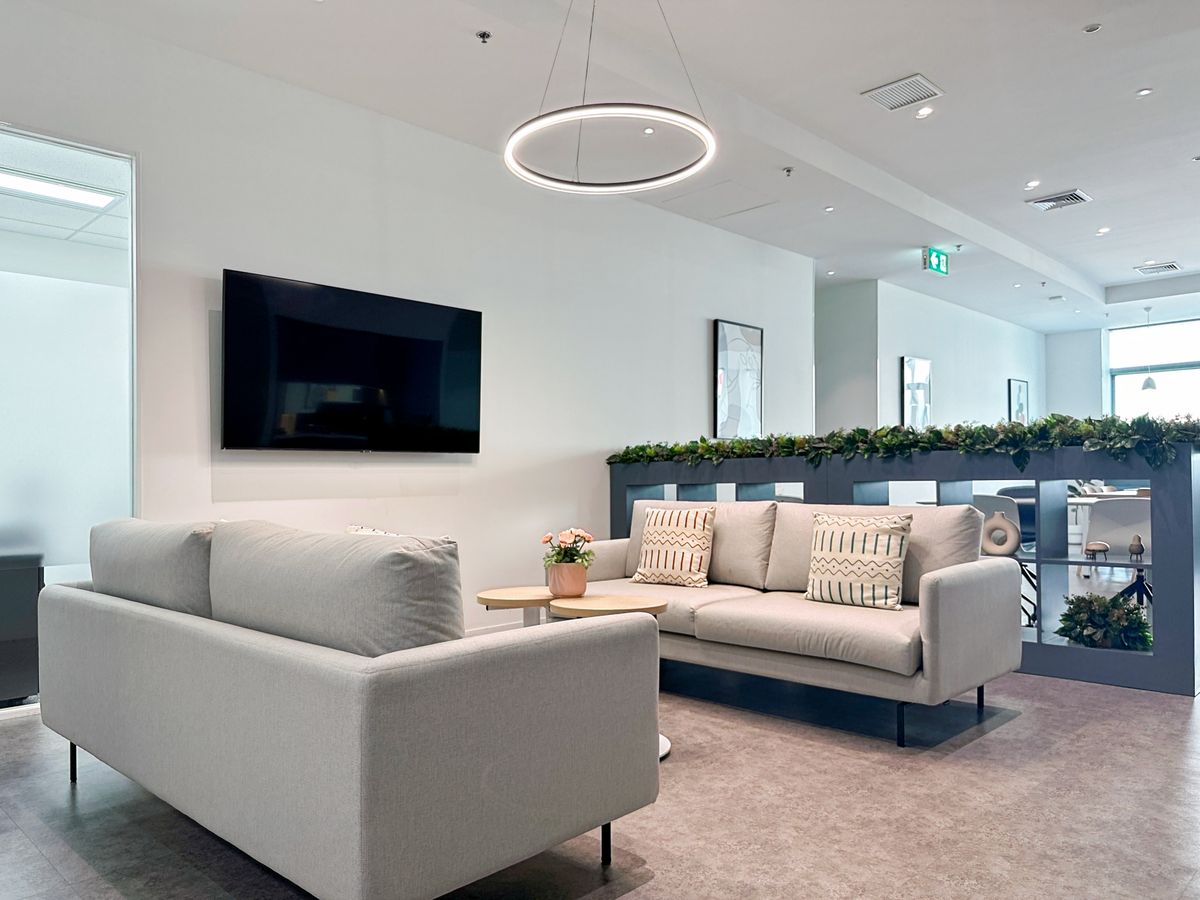 ให้เช่าเกษตรศาสตร์ รัชโยธิน : Access professional coworking space in Regus WHA Tower