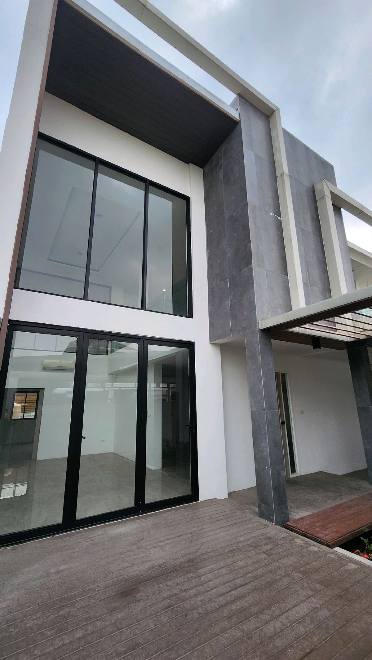 For RentHouseRathburana, Suksawat : For Rent House Phutthabucha 44 Rama 2 BKK. 出租房屋