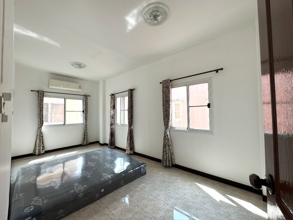 ขายทาวน์โฮมมหาชัย สมุทรสาคร : ✳️ ขายทาวน์โฮม 2 ชั้น โครงการวิเศษสุขนคร13เฟส1 ซอยพันท้ายนรสิงห์ จ.สมุทรสาคร ✳️