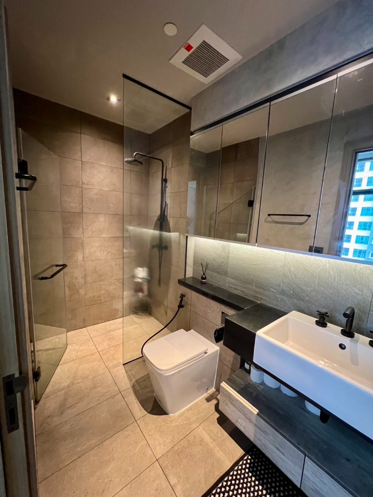 For SaleCondoSukhumvit, Asoke, Thonglor : Sell ​​The Lofts Asoke Ready to move in (S15-1132)