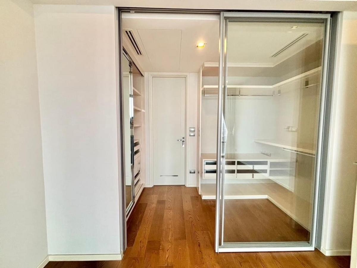 For SaleCondoSathorn, Narathiwat : For sale: The Bangkok Sathorn, size 61 Sq.m, 1 bed, 1 bath, only 13,000,000 MB. Contact 086-795-9997 (Jimmy)