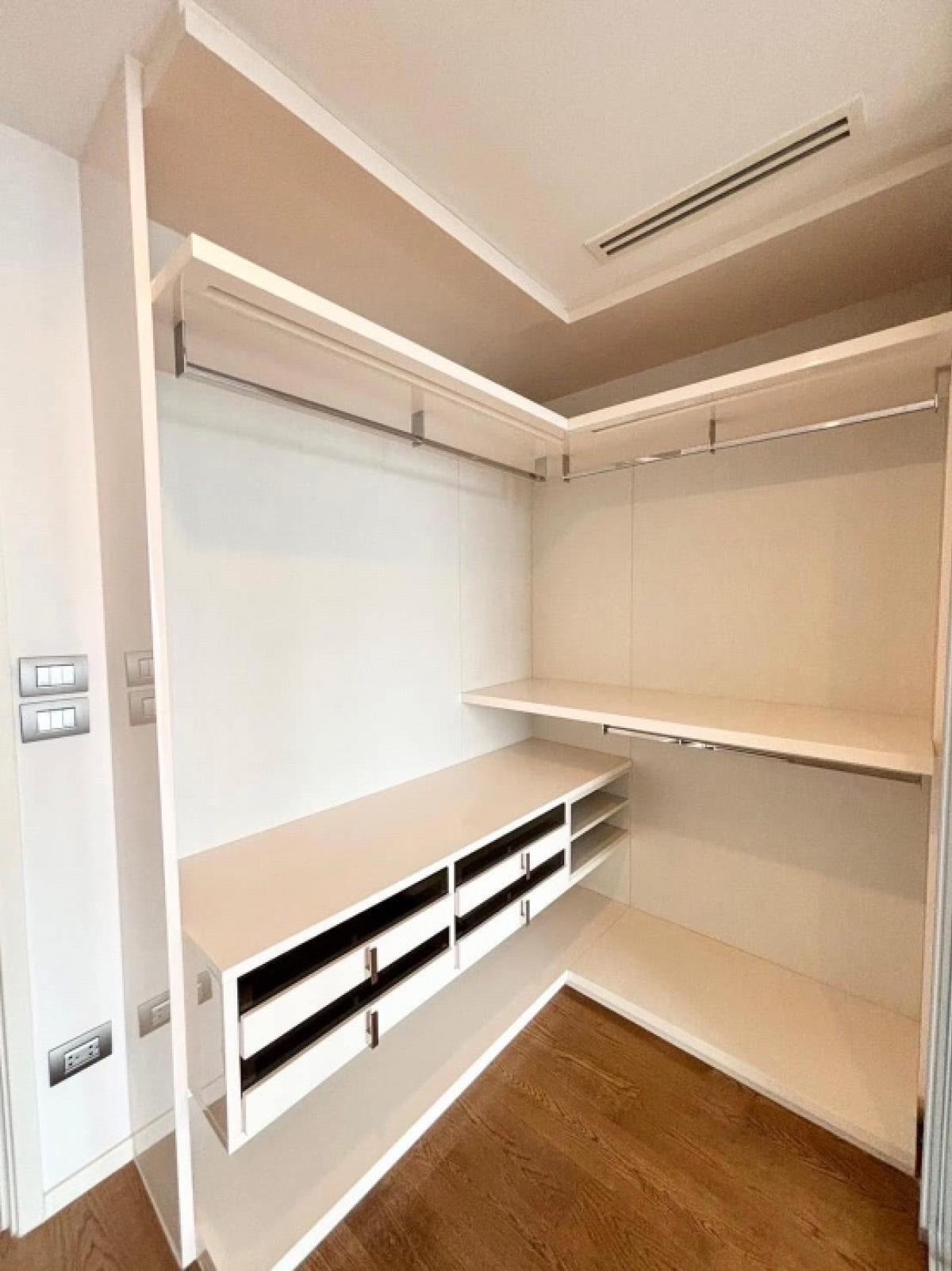 For SaleCondoSathorn, Narathiwat : For sale: The Bangkok Sathorn, size 61 Sq.m, 1 bed, 1 bath, only 13,000,000 MB. Contact 086-795-9997 (Jimmy)