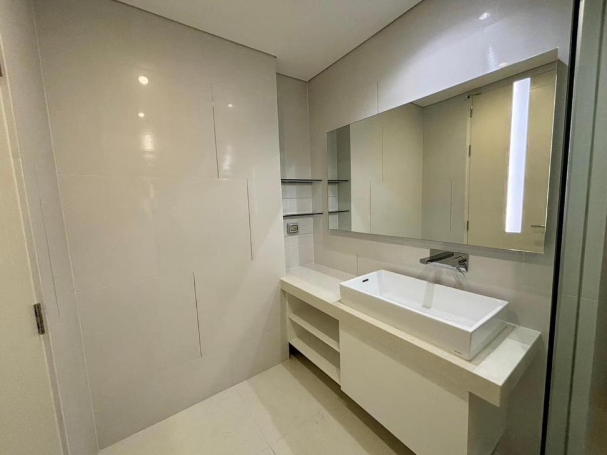 For SaleCondoSathorn, Narathiwat : For sale: The Bangkok Sathorn, size 61 Sq.m, 1 bed, 1 bath, only 13,000,000 MB. Contact 086-795-9997 (Jimmy)