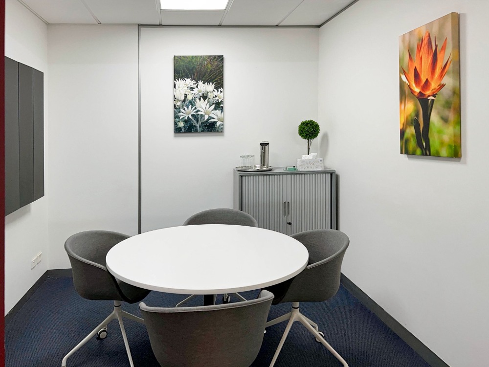 ให้เช่าสำนักงานรัชดา ห้วยขวาง : Professional office space in HQ Muangthai Phatra Complex on fully flexible terms