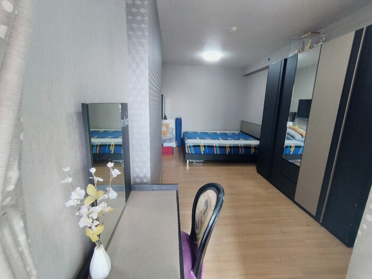 For RentCondoRattanathibet, Sanambinna : Shop for rent in the project (Shop) Condo Supalai Park Krarai-Ngamwongwan, near MRT Nonthaburi Government Center, only 100 meters. 💥💥 If interested, please inquire 099-614-9611