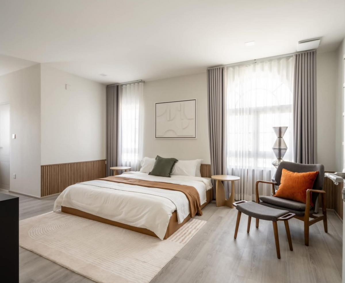 For SaleHouseBangna, Bearing, Lasalle : House for rent Villagio 3 Srinakarin-Bangna size 227 Sq.m only 16.9 MB. Contact 086-795-9997 (Jimmy)