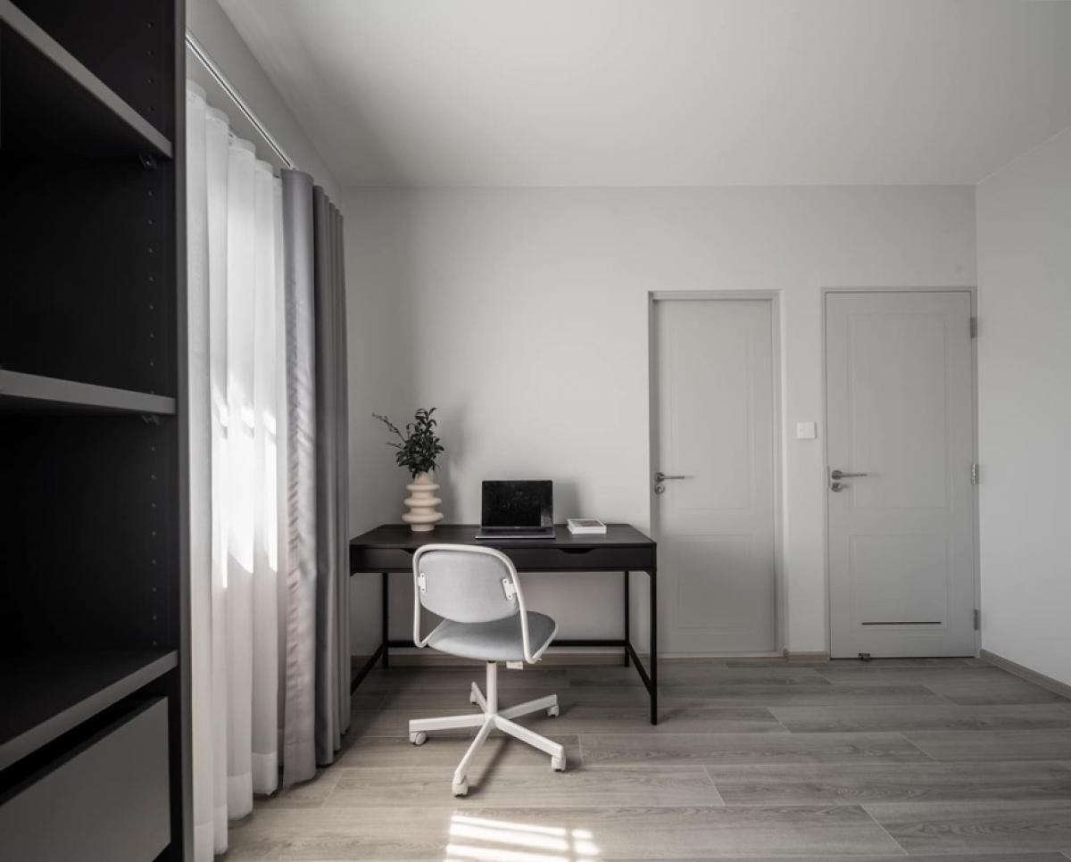 For SaleHouseBangna, Bearing, Lasalle : House for rent Villagio 3 Srinakarin-Bangna size 227 Sq.m only 16.9 MB. Contact 086-795-9997 (Jimmy)