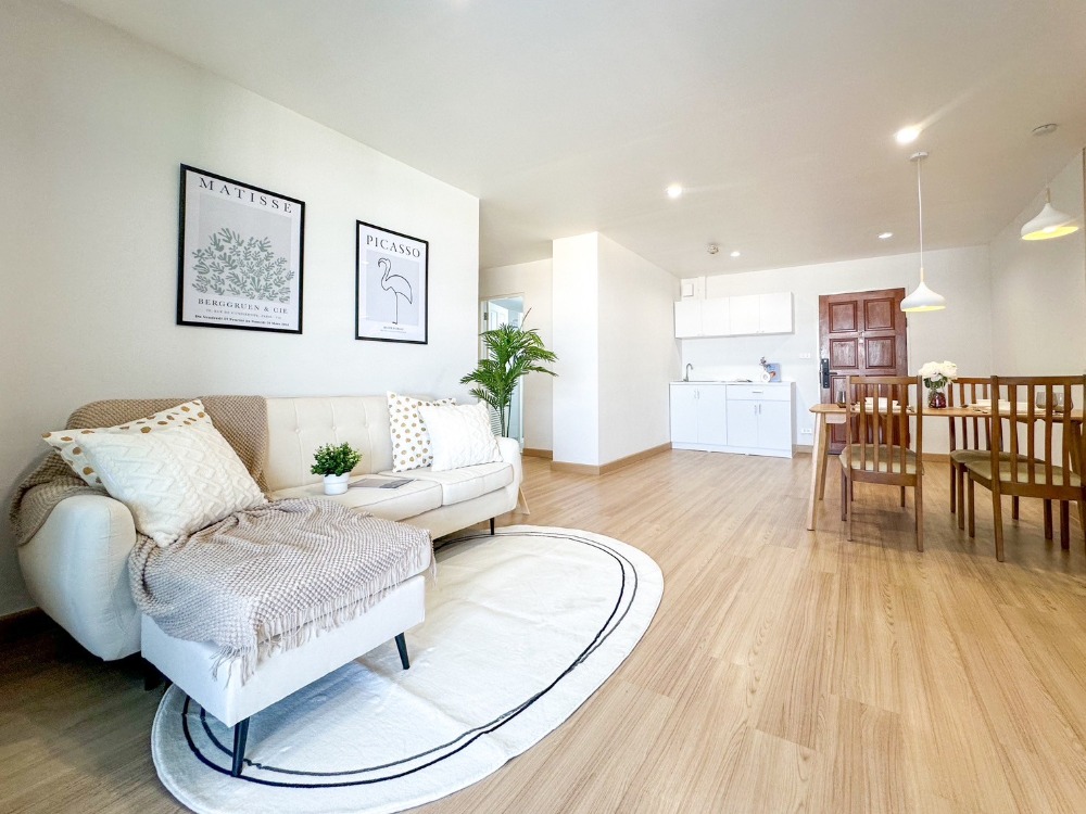 For SaleCondoRatchadapisek, Huaikwang, Suttisan : Urgent sale, 2 bedrooms, central Ratchada, beautiful room, fully furnished, ready to move in, swimming pool view