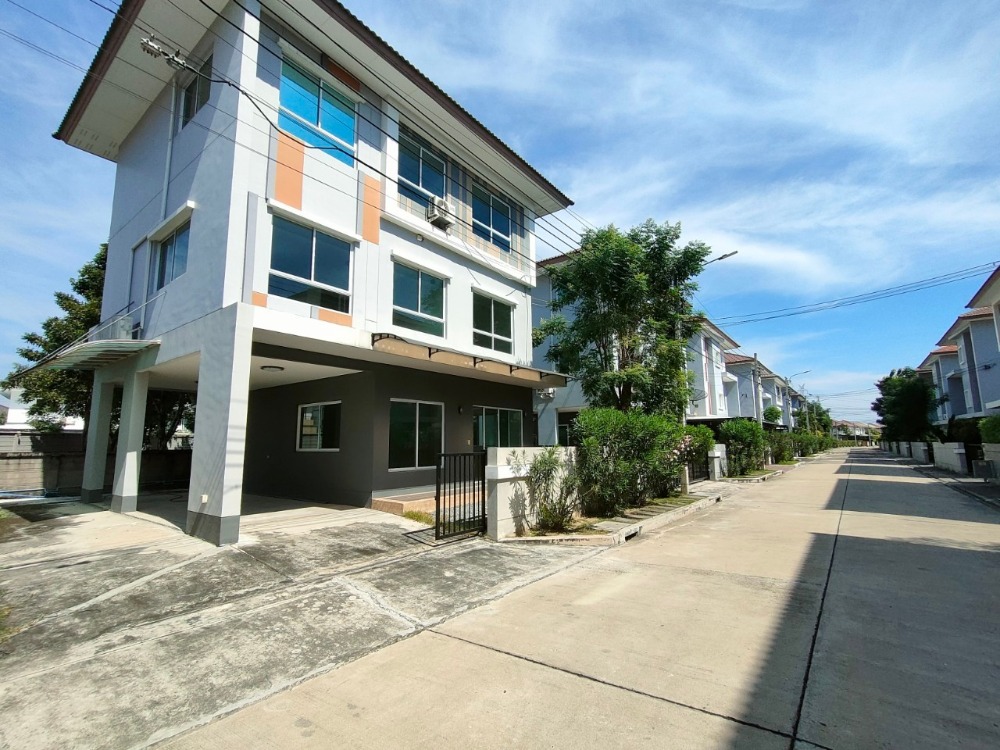 For RentHouseRama 2, Bang Khun Thian : For rent: 3-storey detached house, Casa Premium Rama 2 project, along the Khun Kala Expressway, 3 bedrooms | 5 bathrooms | 1 living room | 1 kitchen