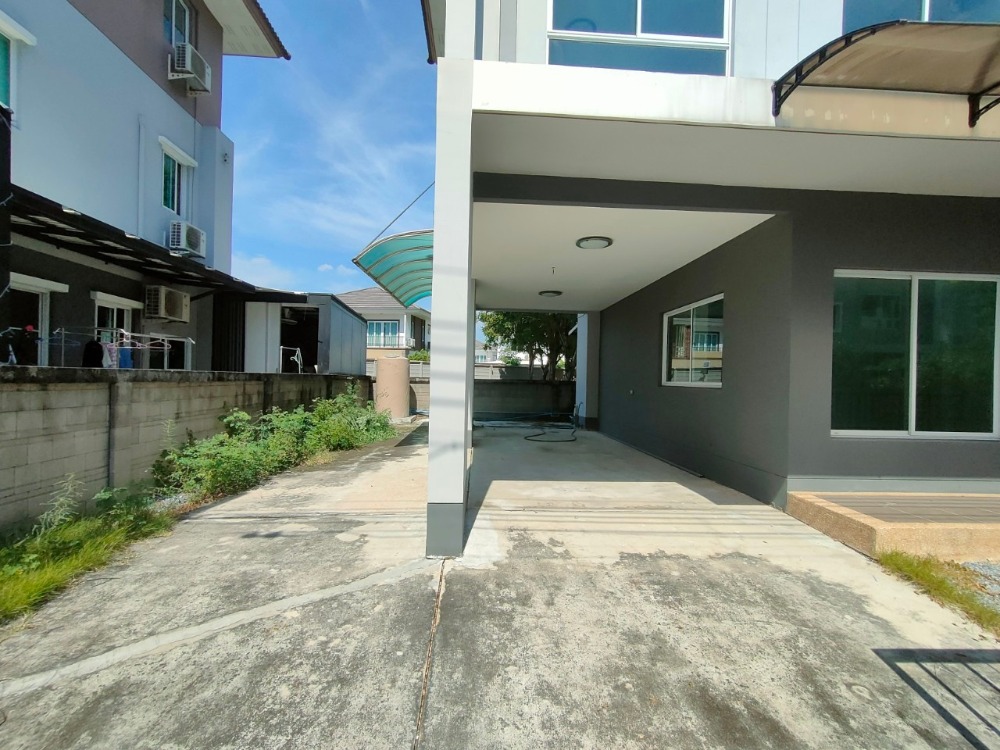 For RentHouseRama 2, Bang Khun Thian : For rent: 3-storey detached house, Casa Premium Rama 2 project, along the Khun Kala Expressway, 3 bedrooms | 5 bathrooms | 1 living room | 1 kitchen