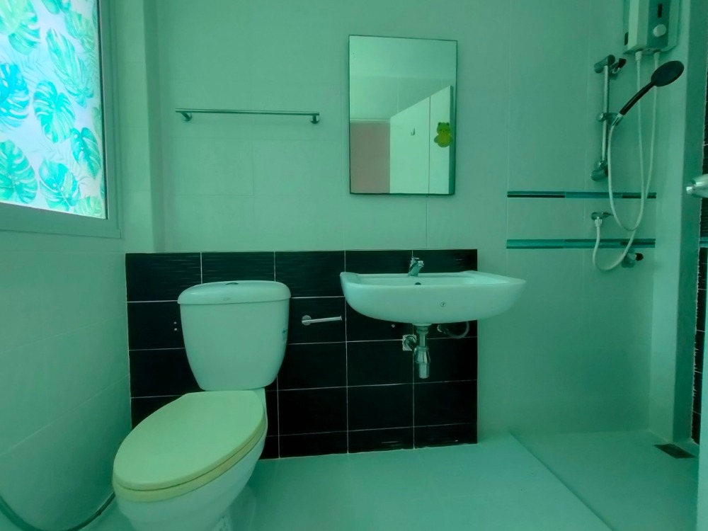 For RentHouseRama 2, Bang Khun Thian : For rent: 3-storey detached house, Casa Premium Rama 2 project, along the Khun Kala Expressway, 3 bedrooms | 5 bathrooms | 1 living room | 1 kitchen