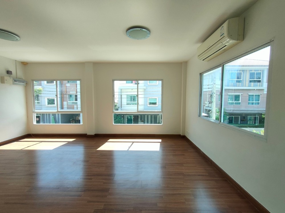 For RentHouseRama 2, Bang Khun Thian : For rent: 3-storey detached house, Casa Premium Rama 2 project, along the Khun Kala Expressway, 3 bedrooms | 5 bathrooms | 1 living room | 1 kitchen