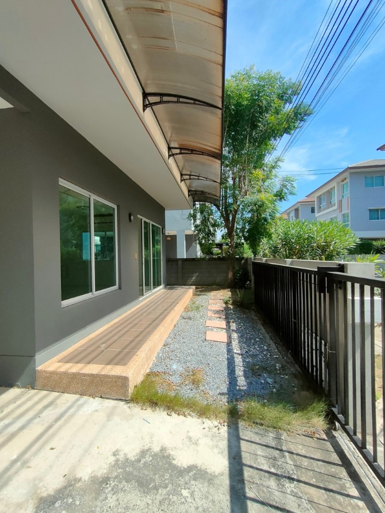 For RentHouseRama 2, Bang Khun Thian : For rent: 3-storey detached house, Casa Premium Rama 2 project, along the Khun Kala Expressway, 3 bedrooms | 5 bathrooms | 1 living room | 1 kitchen