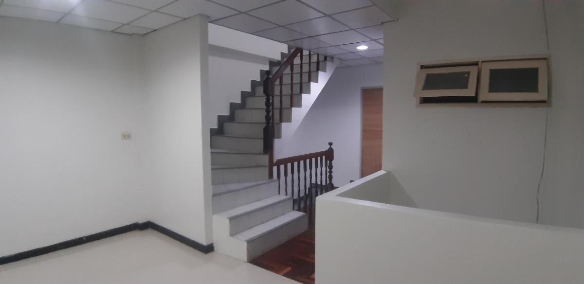 ให้เช่าทาวน์โฮมเกษตร นวมินทร์ ลาดปลาเค้า : Townhome 3 ชั้น หมู่บ้าน ธนสิน 9  ให้เช่า 3 นอน 3น้ำ หมู่บ้านใกล้ ถนนใหญ่ ถนนนวมินทร์ ซอย นวมิยทร์ 86 ติดห้าง โลตัส สุขาภิบาล 1  หมู่บ้านอยู่ตรงข้าม ห้าง ไทวัสดุ สาขาถนนนวมินทร์  ใกล้ รพ.พญาไท นวมินทร  ซอยใหญ่ ไม่เปลี่บว ปากซอย มี ร้าน 711 อละ เป็น คอนโดพ